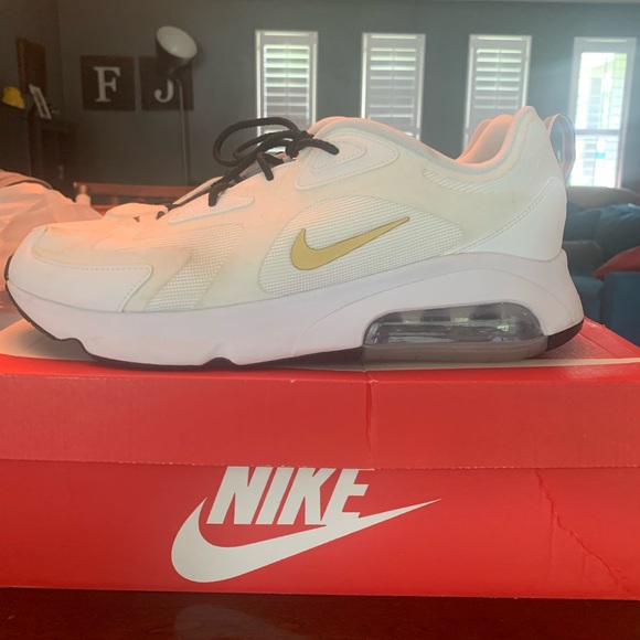 Men’s Size 13 Air Max 200 Metallic Gold - Picture 2 of 6